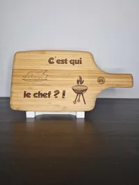 Planche à découper avec poignée